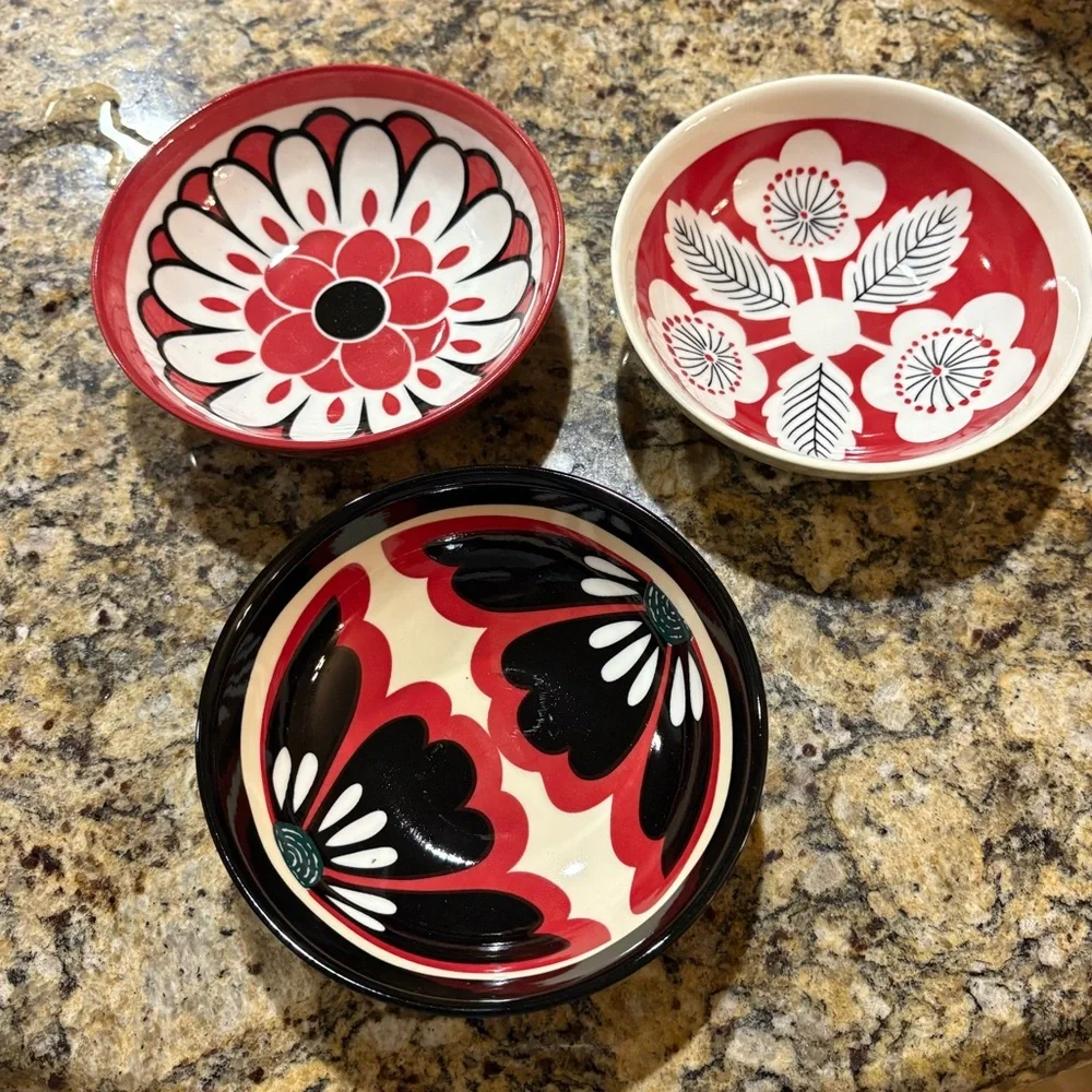 CRATE&BARREL NWT 3pc fortune garden stoneware nesting bowl set
